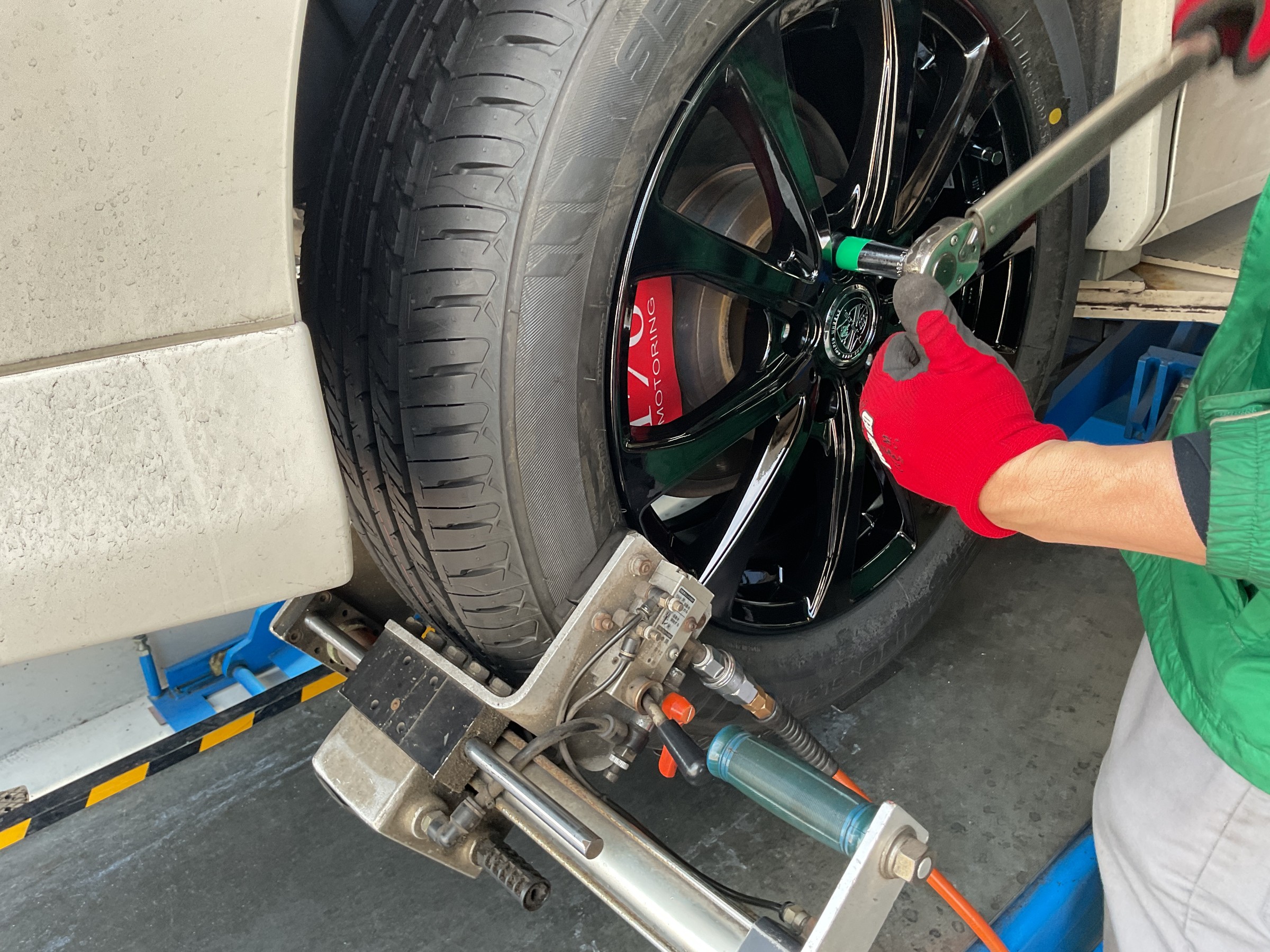 タイヤ館三原　タイヤ交換