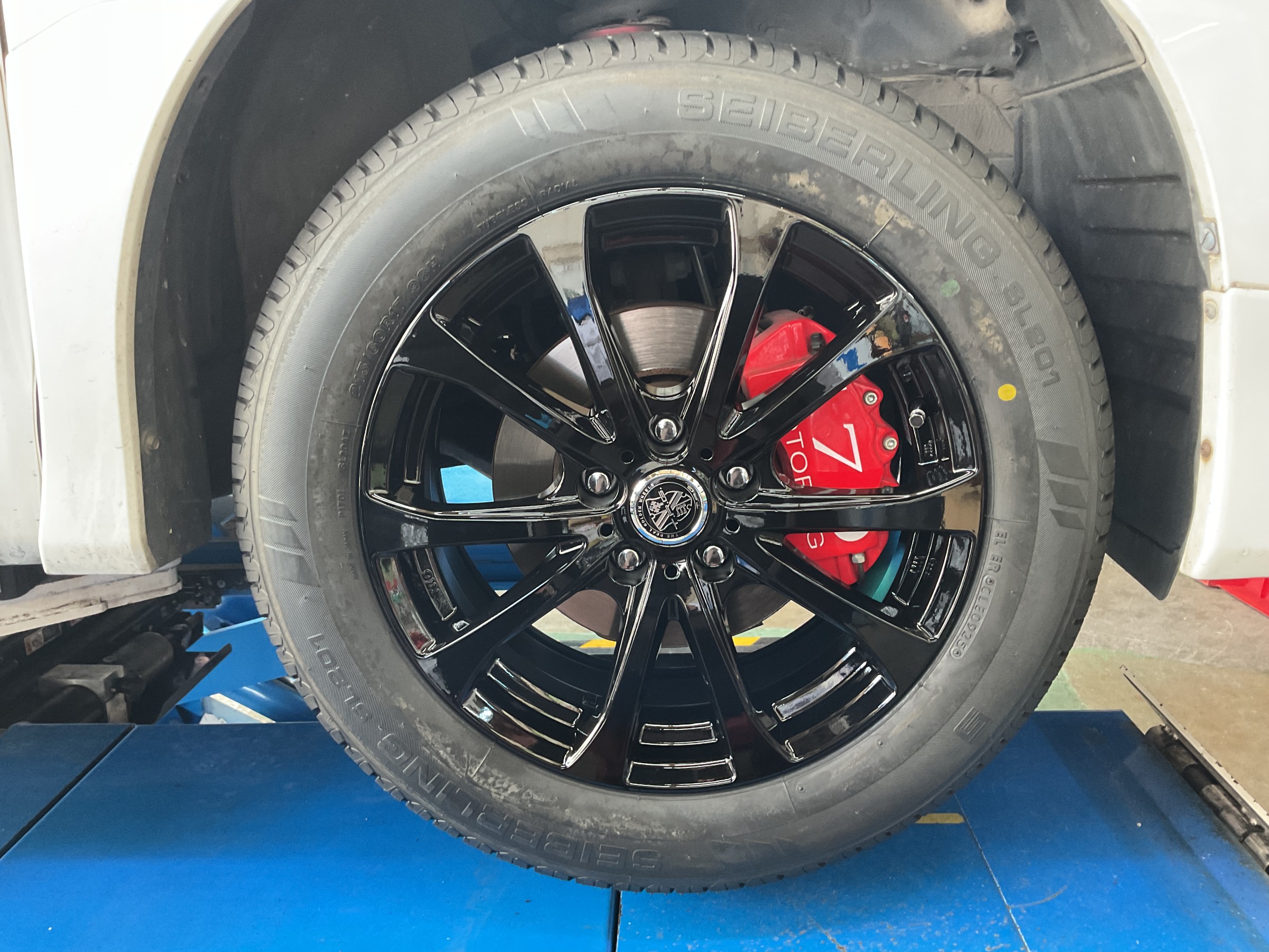 タイヤ館三原　タイヤ交換