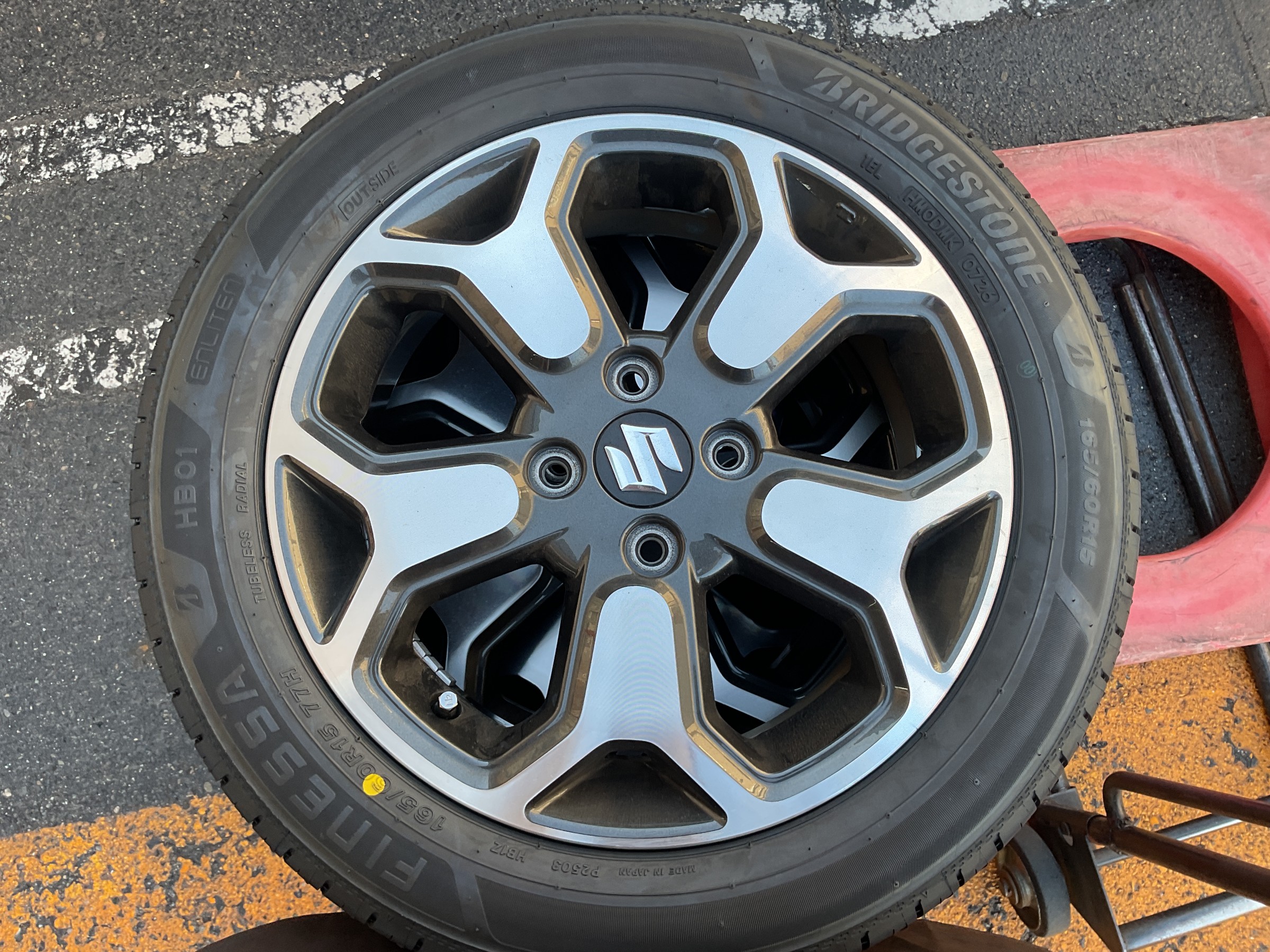 タイヤ館三原　タイヤ交換