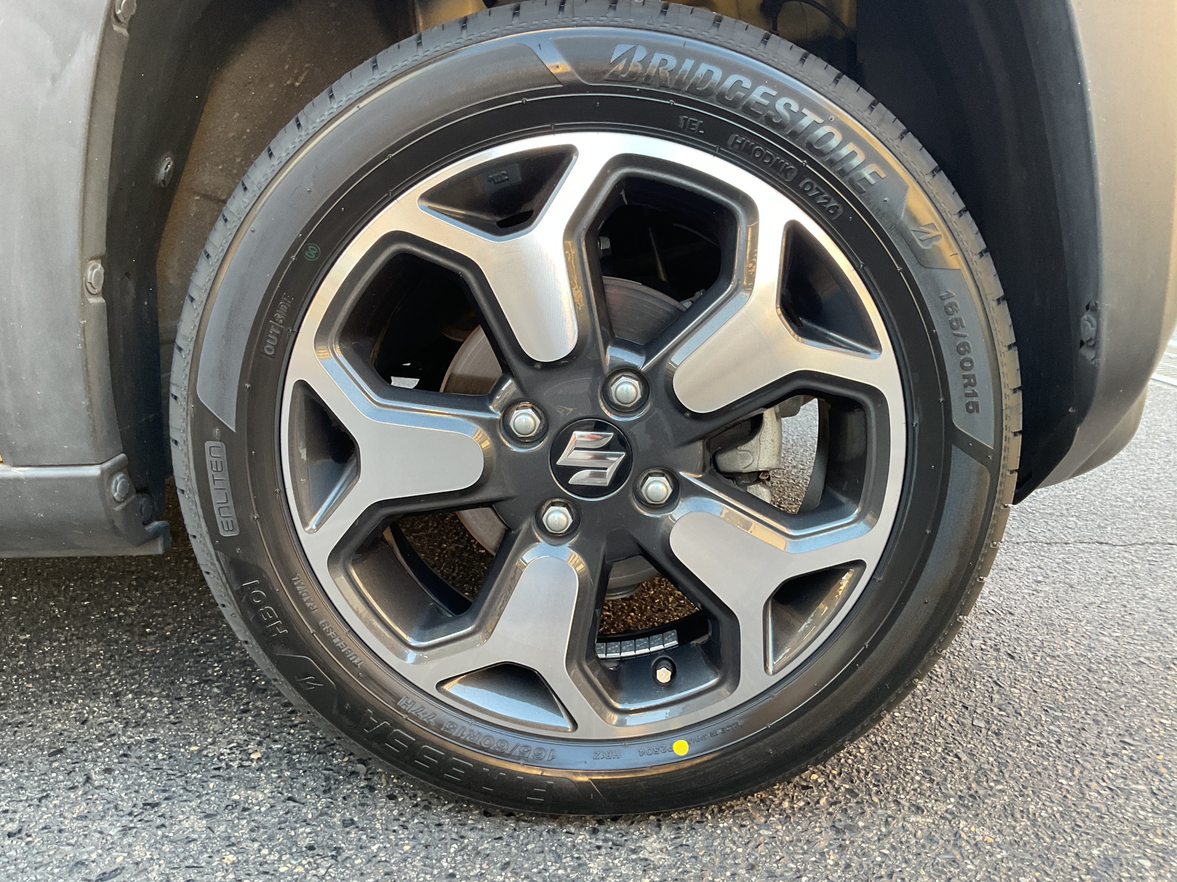 タイヤ館三原　タイヤ交換