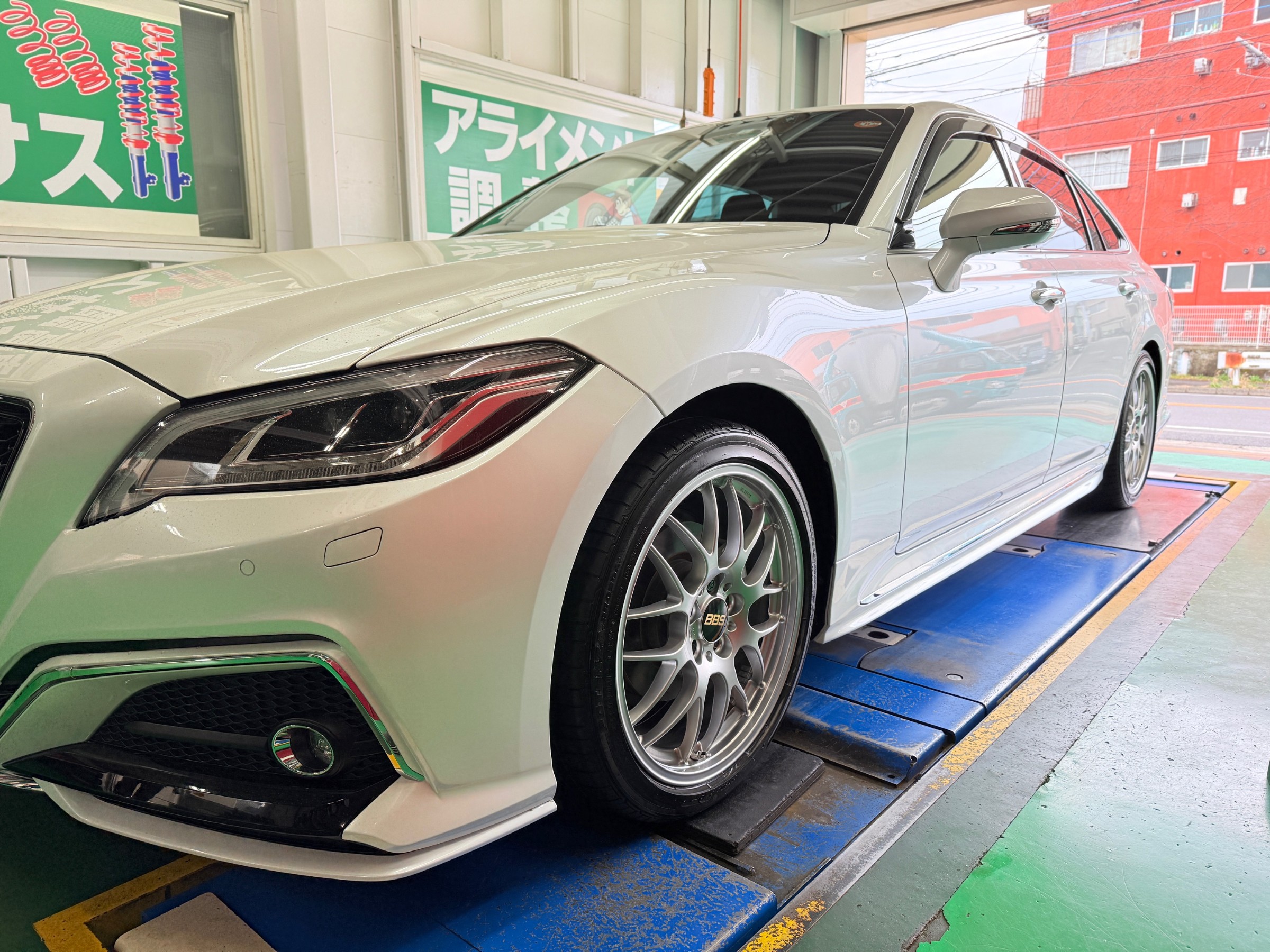 トヨタ クラウン ポテンザRE050 4本交換 | 店舗おススメ情報 | タイヤ 
