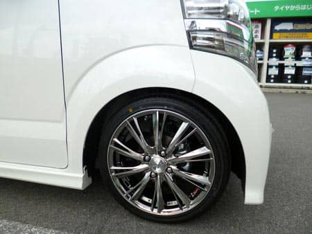 N Boxカスタムドレスアップ スタッフ日記 タイヤ館 東大阪 大阪府 和歌山県のタイヤからはじまる トータルカーメンテナンス タイヤ館グループ