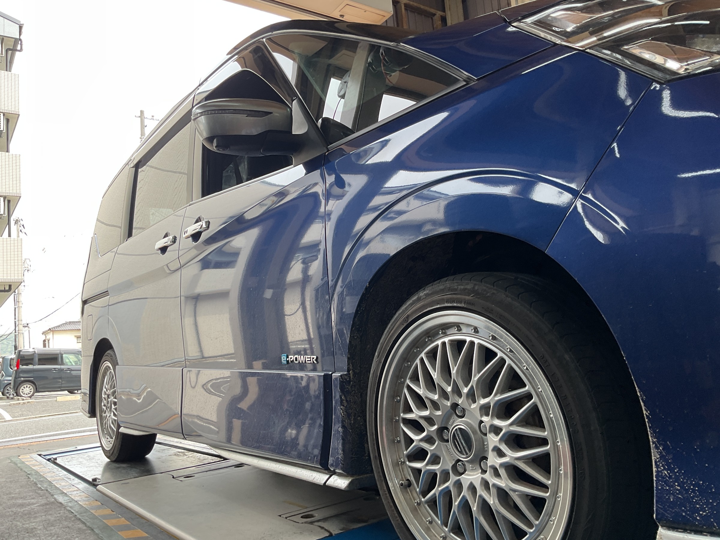 タイヤ館三原　タイヤ交換