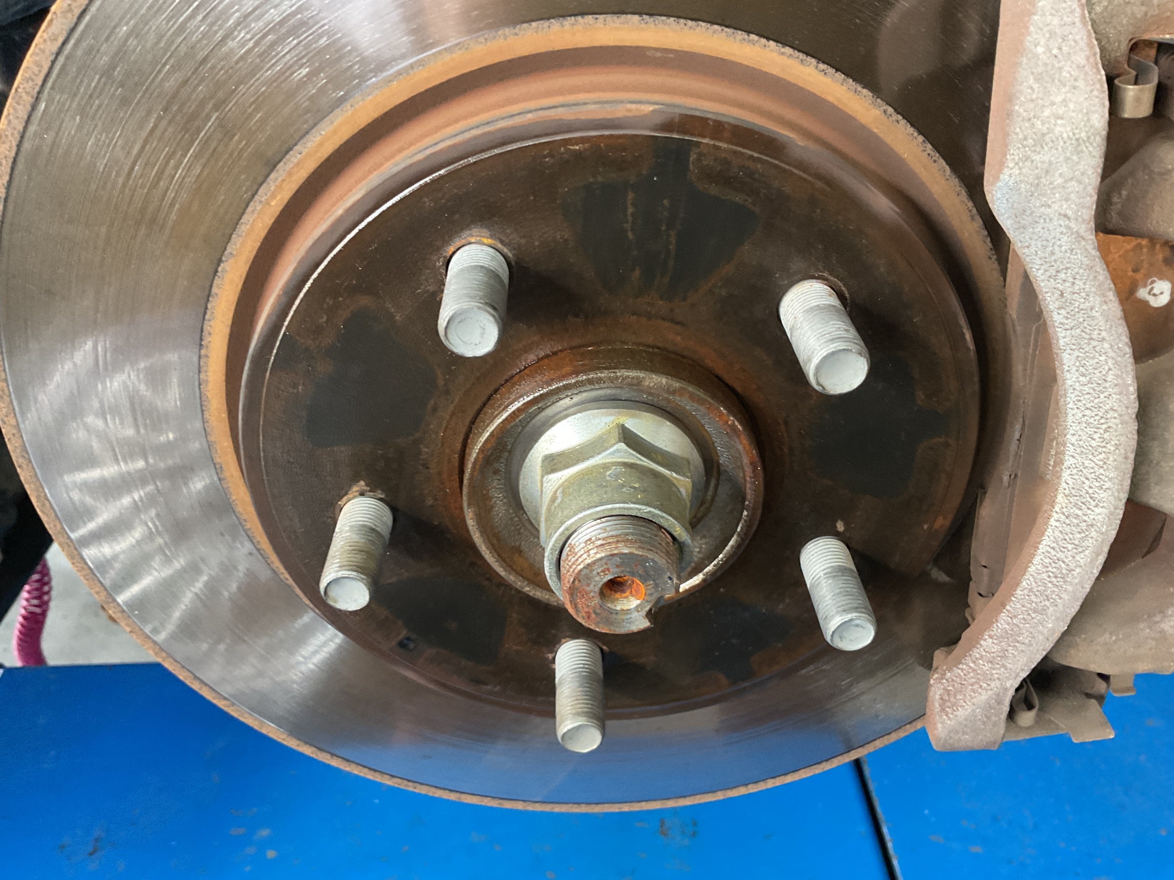 タイヤ館三原　タイヤ交換