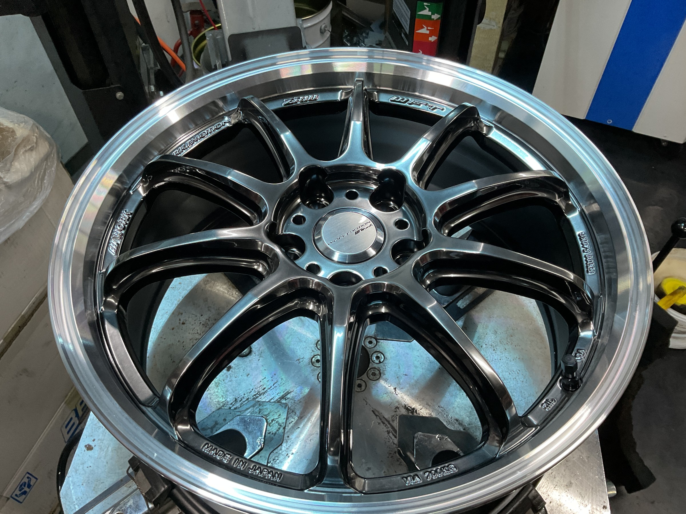 ステップワゴン タイヤホイールセット交換 215/45R18 | 店舗おススメ