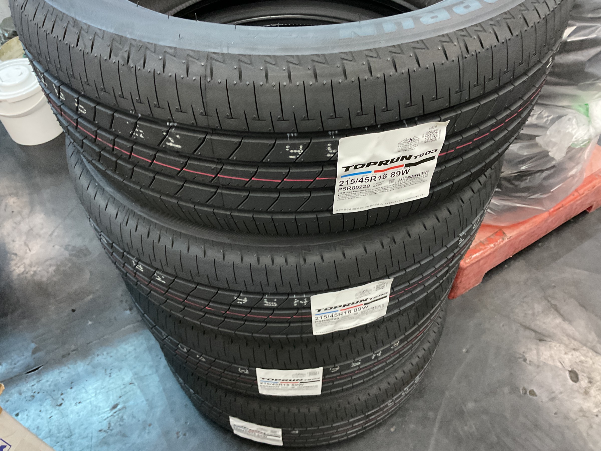 ステップワゴン タイヤホイールセット交換 215/45R18 | 店舗おススメ