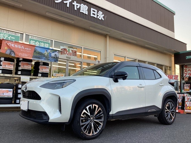 トヨタ／ヤリスクロス【ブリヂストン GR-XⅢタイプRV 215/50R18