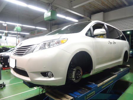 トヨタ シエナ  サービス事例  タイヤ館 西荻窪  東京都のタイヤ 