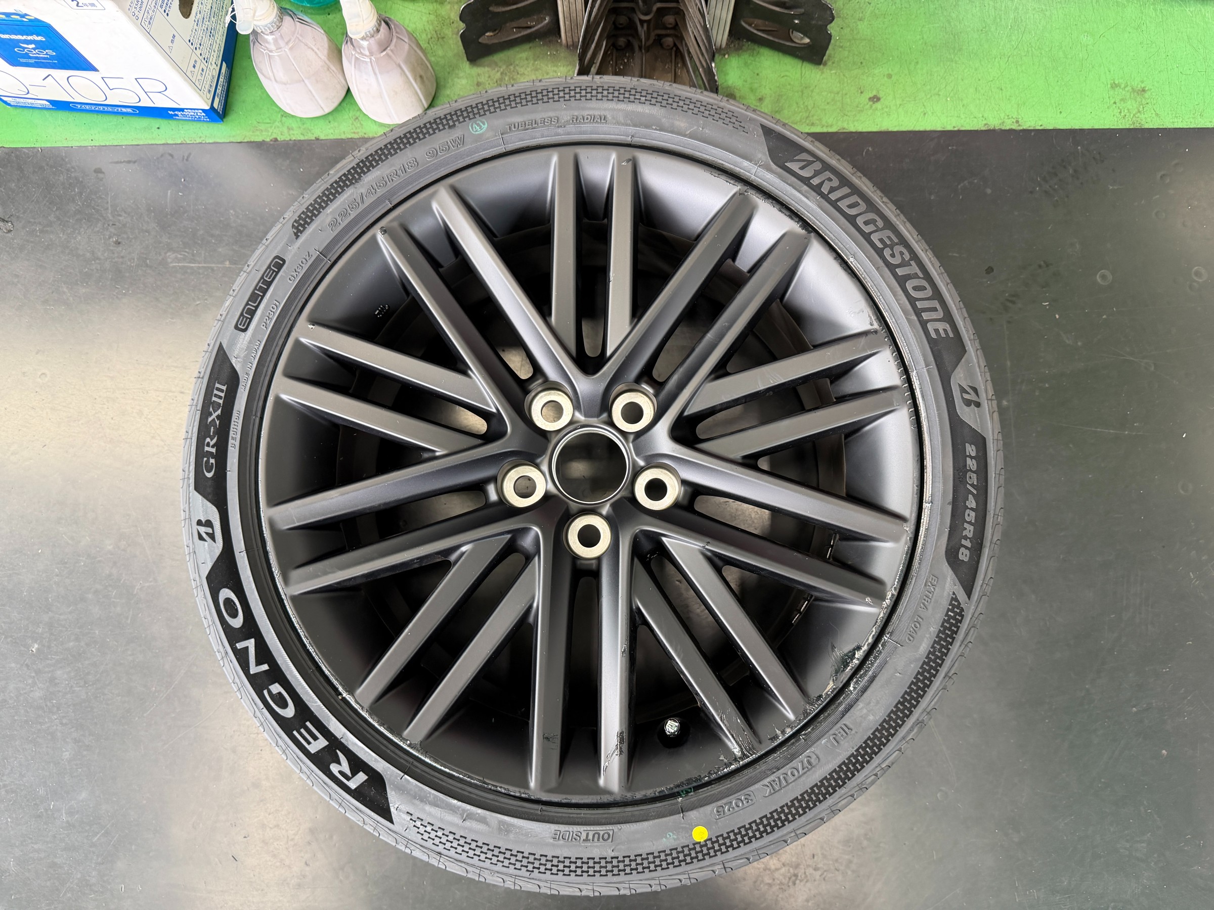 220系クラウンRSにREGNO GR-XⅢ B Edition装着！純正新品マット