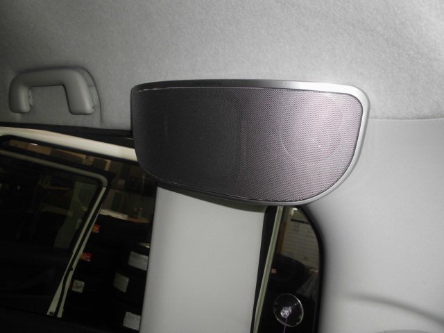 ムーブコンテ リアスピーカーお取り付け ダイハツ ムーヴコンテ Av ナビ機器 カー用品取付 Av商品取付 サービス事例 タイヤ館 東大阪 大阪府 和歌山県のタイヤからはじまる トータルカーメンテナンス タイヤ館グループ