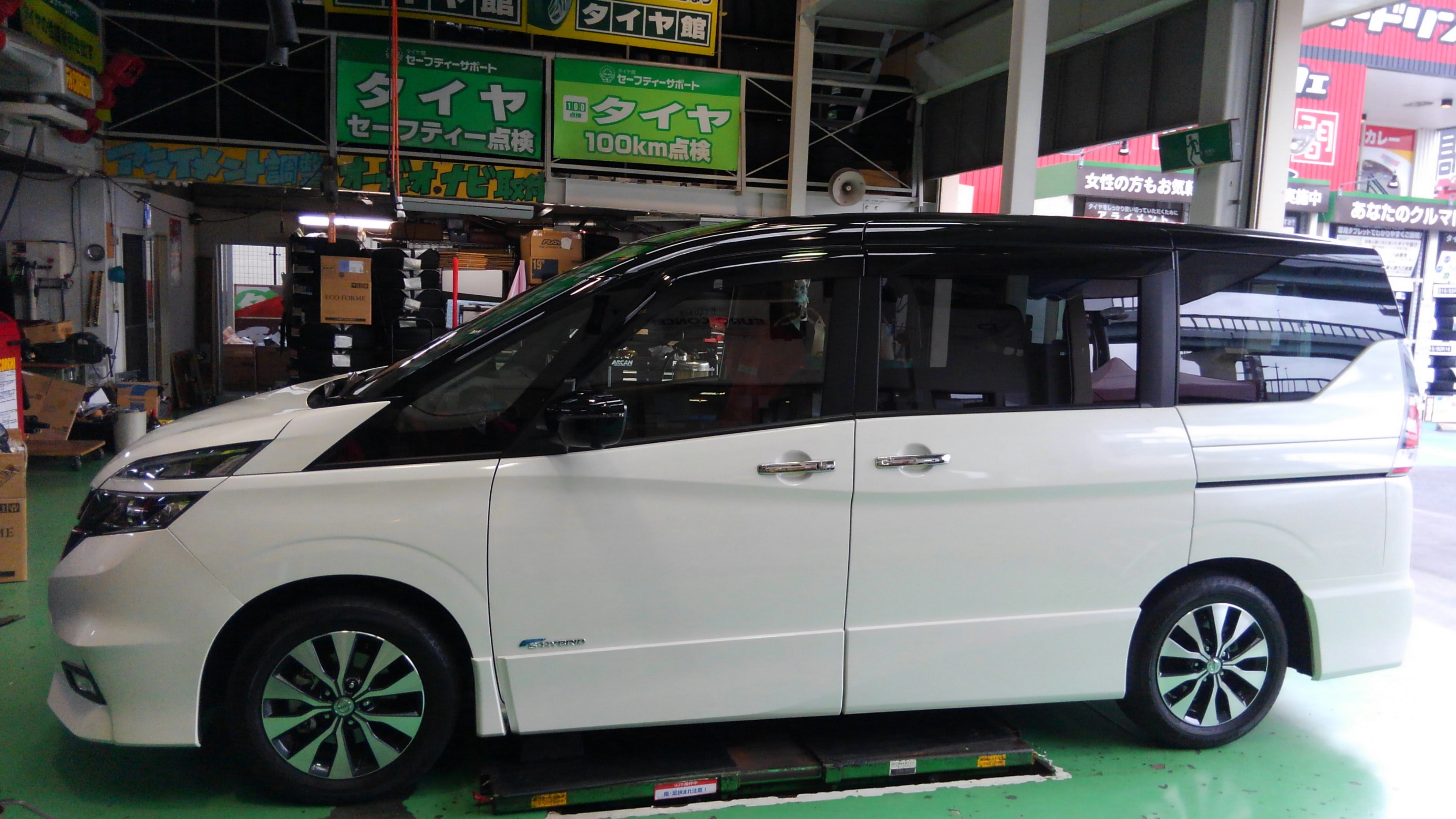 セレナ ボルクレーシング ZE40 タイムアタックエディション