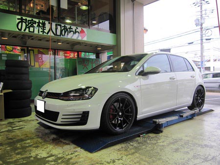 ゴルフ7 ｇｔｉ 車高調 ホイル取付 フォルクスワーゲン ゴルフ ホイール パーツ取付 サスペンション取付 サービス事例 タイヤ館 奈良 奈良県のタイヤ カー用品ショップ タイヤからはじまる トータルカーメンテナンス タイヤ館グループ