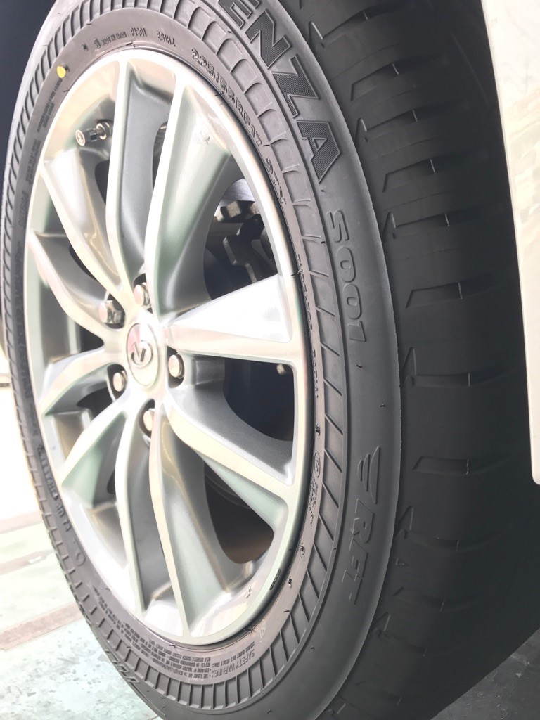 V37スカイライン ポテンザS001ランフラット交換＆アライメント | 日産