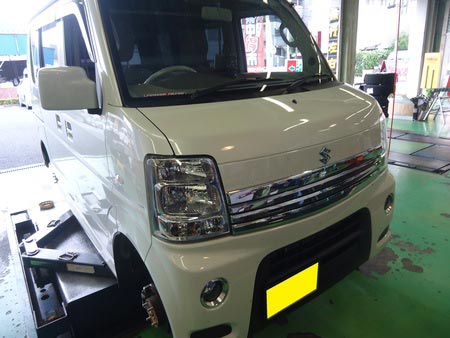 スズキ エブリィ ショックアブソーバー交換。 | スタッフ日記 | タイヤ