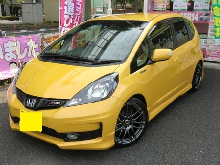 ホンダfit Rs Ge8型 にbbs １７インチ装着 サービス事例 タイヤ館 小松川 東京都のタイヤ カー用品ショップ タイヤからはじまる トータルカーメンテナンス タイヤ館グループ
