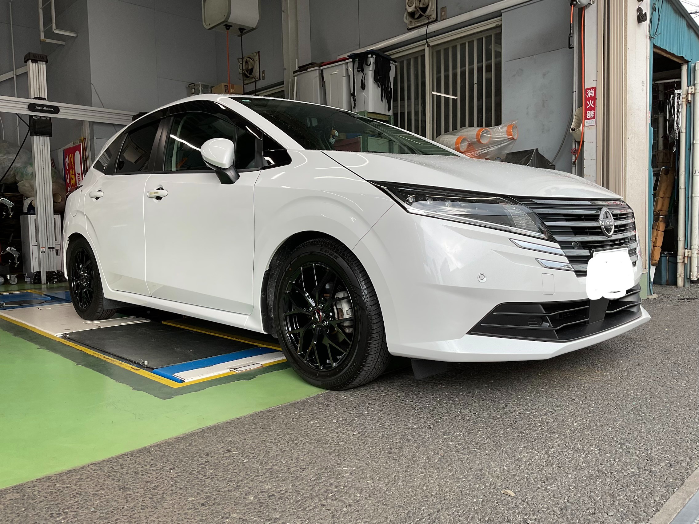 日産 ノート LEONIS MX装着！ | 店舗おススメ情報 | タイヤ館 平塚