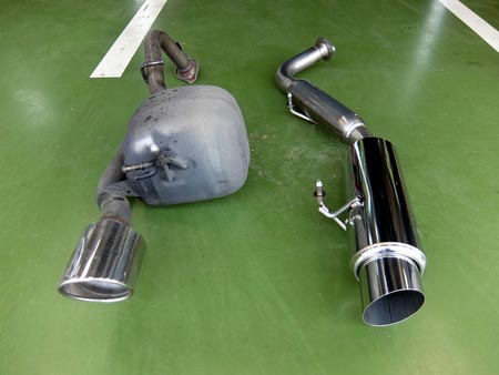 トヨタ・ヴィッツRS G's】マフラー交換でご来店です☆ | サービス事例
