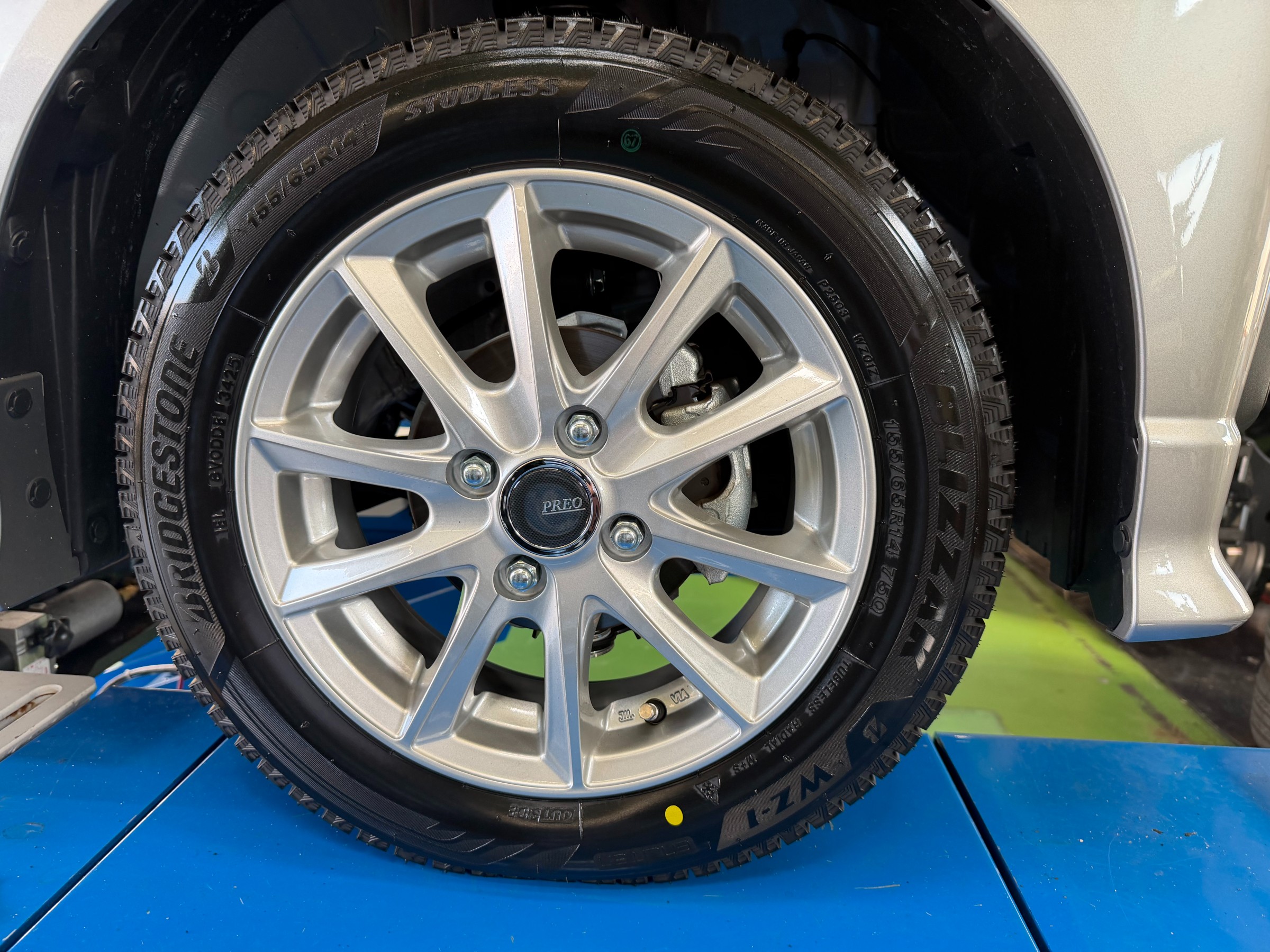 三田市での冬支度】スズキ・ワゴンR（155/65R14）に新品スタッドレス