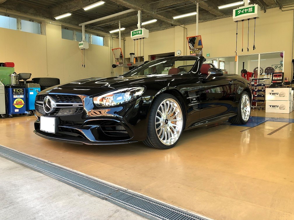 メルセデスベンツＳＬ６３ＡＭＧを鍛造ホイールでドレスアップ
