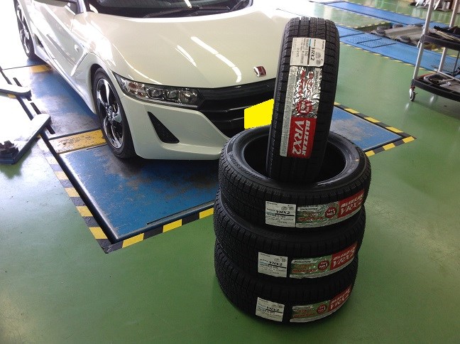 ホンダ S660 スタッドレスタイヤ装着 ホンダ S660 タイヤ タイヤ ホイール関連 タイヤ ホイール交換 サービス事例 タイヤ館 伊川谷 兵庫県のタイヤ カー用品ショップ タイヤからはじまる トータルカーメンテナンス タイヤ館グループ