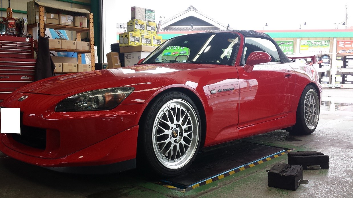 Ap2型 S2000 サーキット前のメンテナンス ホンダ S2000 タイヤ ホイール関連 4輪トータルアライメント調整 サービス事例 タイヤ館 加古川中央 兵庫県のタイヤ カー用品ショップ タイヤからはじまる トータルカーメンテナンス タイヤ館グループ