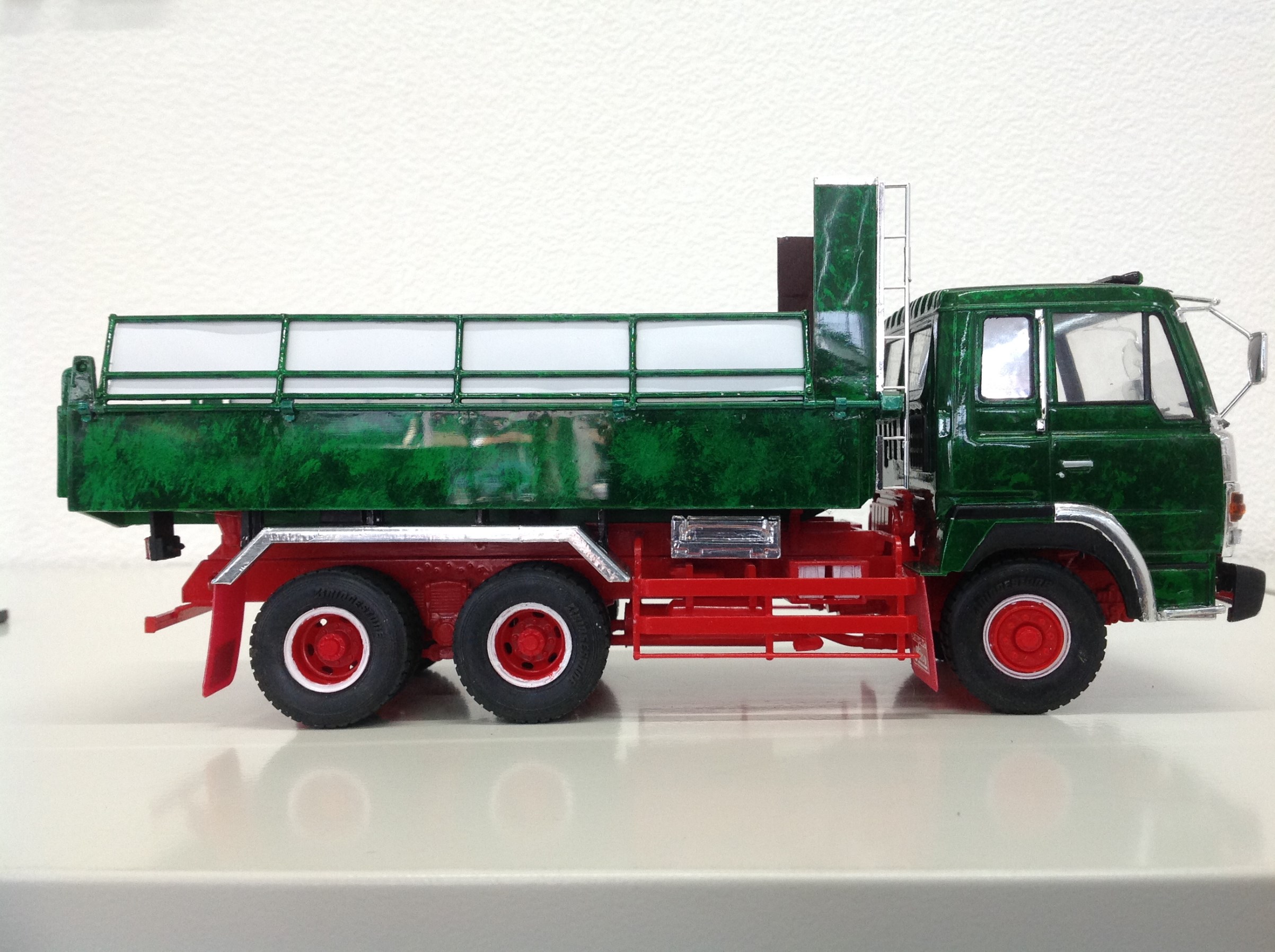 ドルフィン・ダンプのプラモデル ( ಠωಠ) | 店舗おススメ情報