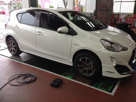 アクアにエンケイ PF07 15インチ装着！ | 店舗おススメ情報 | タイヤ館