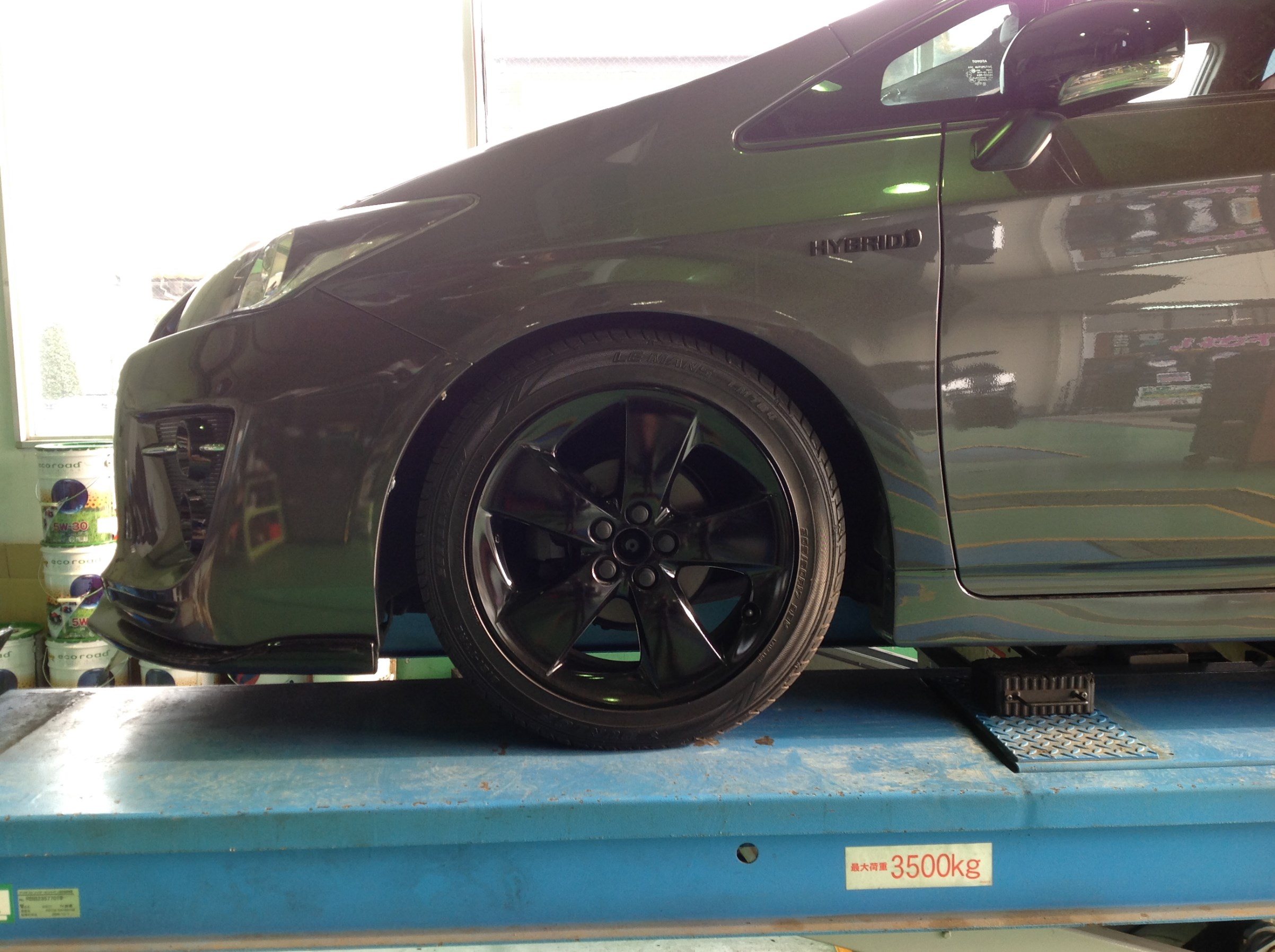 30プリウス 車高調整＆4輪ホイールアライメント作業 | 店舗お