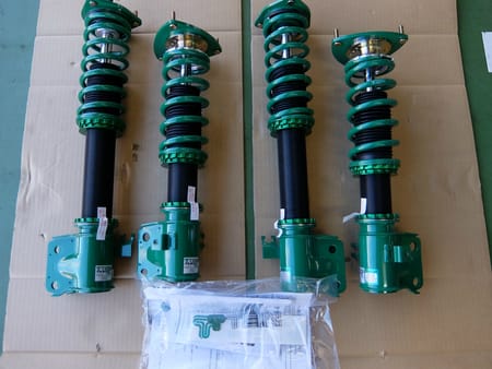 Gc8 インプレッサ 車高調交換での交換でご来店です スバル インプレッサ その他 パーツ取付 サスペンション取付 サービス事例 タイヤ館 うしく上柏田 茨城県のタイヤ カー用品ショップ タイヤからはじまる トータルカーメンテナンス タイヤ館グループ