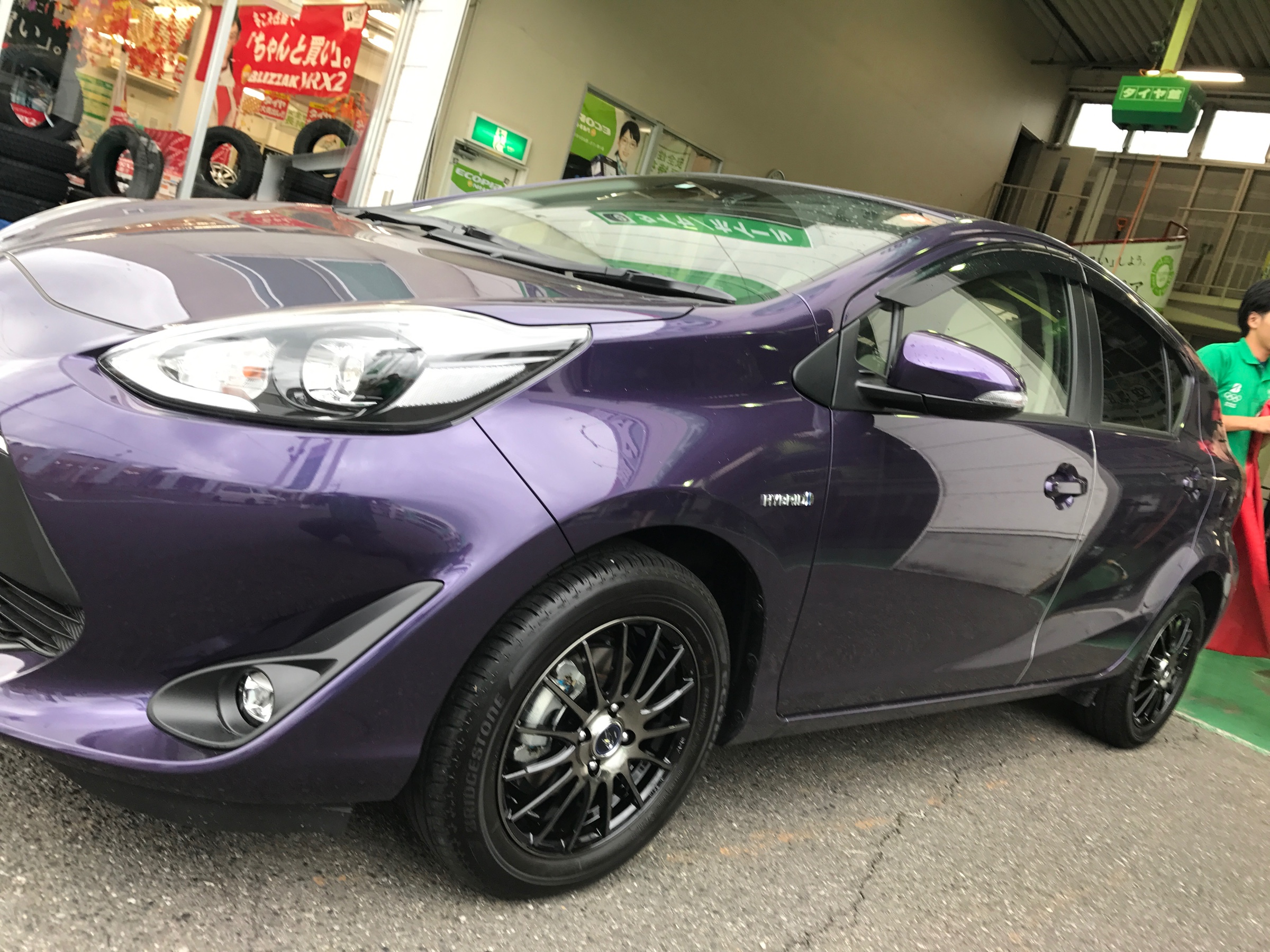 LEONIS NAVIA 05】 装着車両 アクア | 店舗おススメ情報 | タイヤ館