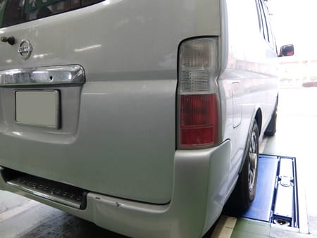 キャラバン(型式E25)LEDテールランプ取付け☆彡 | 店舗おススメ