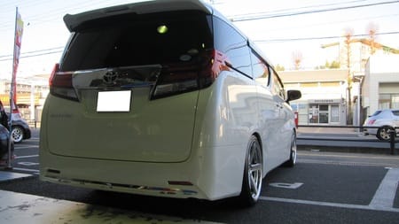 新型アルファード ２１インチ装着です。  トヨタ アルファード 