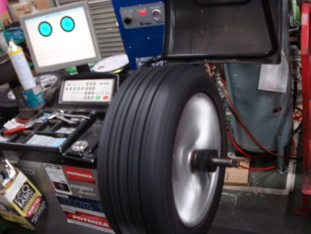 タイヤ交換工賃の中身について 総和店こだわり作業 タイヤ館 総和 茨城県のタイヤ カー用品ショップ タイヤからはじまる トータルカーメンテナンス タイヤ館グループ