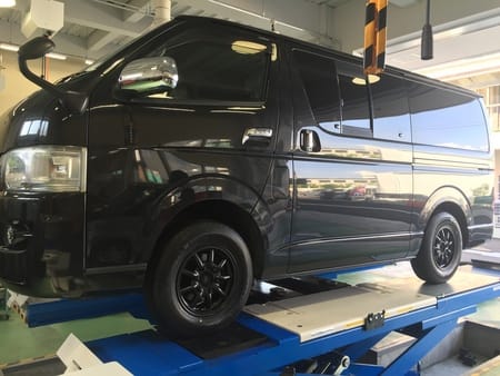 ☆引取限定☆(岐阜県羽島市)ファブレスハイエースタイヤホイール4本