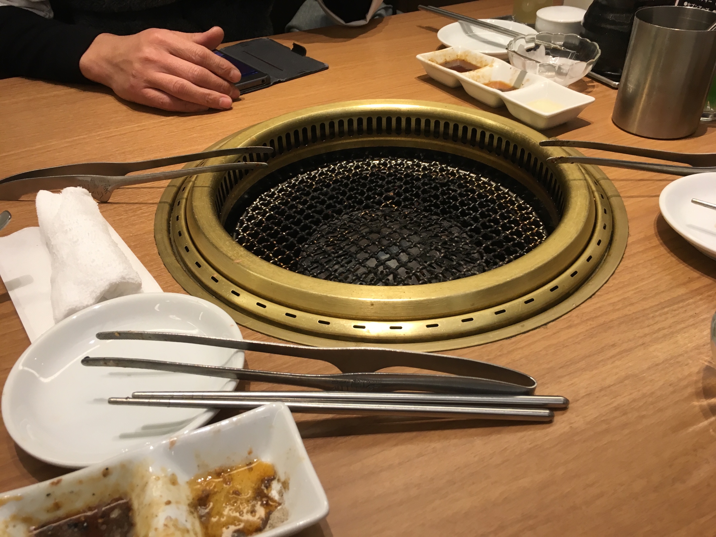 にく