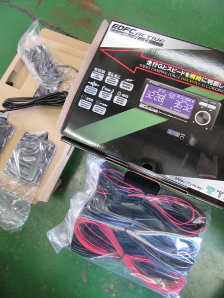 車高調　TEIN EDFC ACTIVE 30アルファード　ヴェルファイア TEINの車高調と自動減衰調整機能EDFCを装備した30ヴェルファイアを斎藤