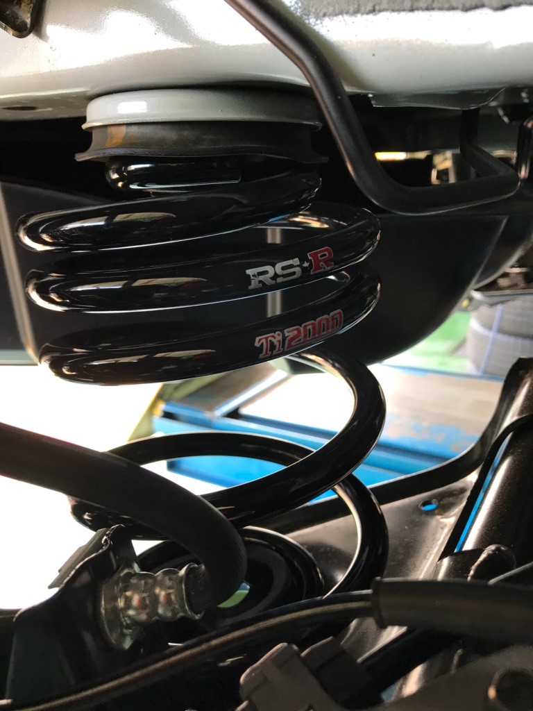 新型リーフ（ZE1） RS☆R Ti2000ダウン 取付 | 店舗おススメ情報
