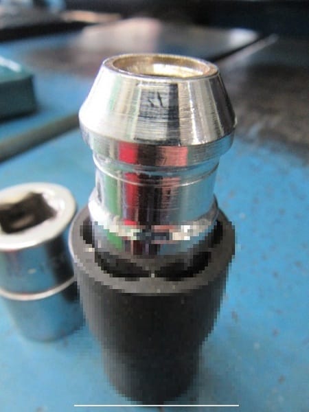 盗難防止用のロックナット マックガード 外しました その他 タイヤ ホイール関連 ロックナット外し マックガード含む 一部外せないもの お受けできないものもございます サービス事例 タイヤ館 瀬谷 神奈川県のタイヤ カー用品ショップ タイヤから