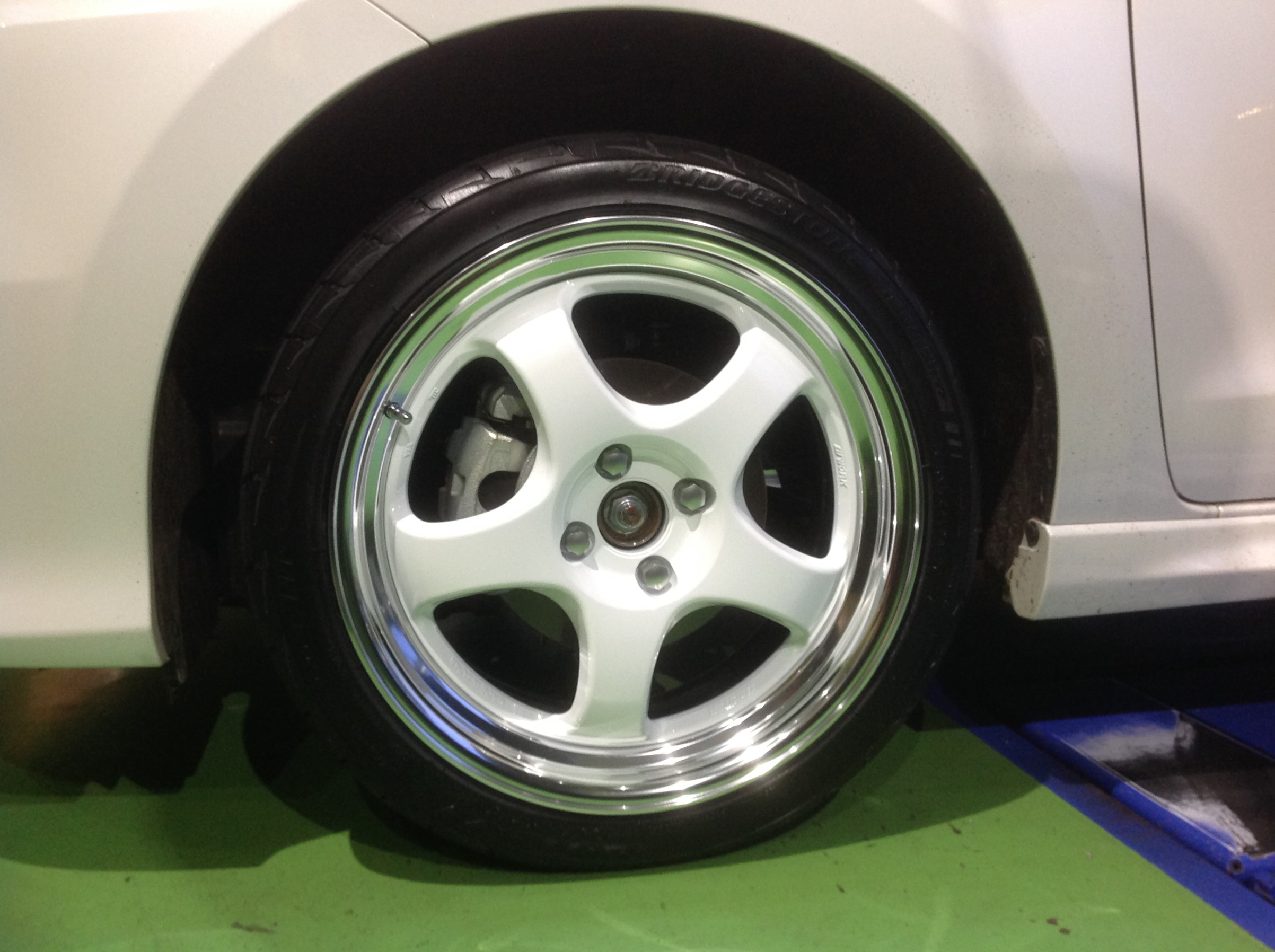 新型スイフト(ハイブリットMZ)タイヤホイールセット【美品】 スズキ・スイフト ハイブリッドMZ（FF/CVT）【試乗記】 ハンドル