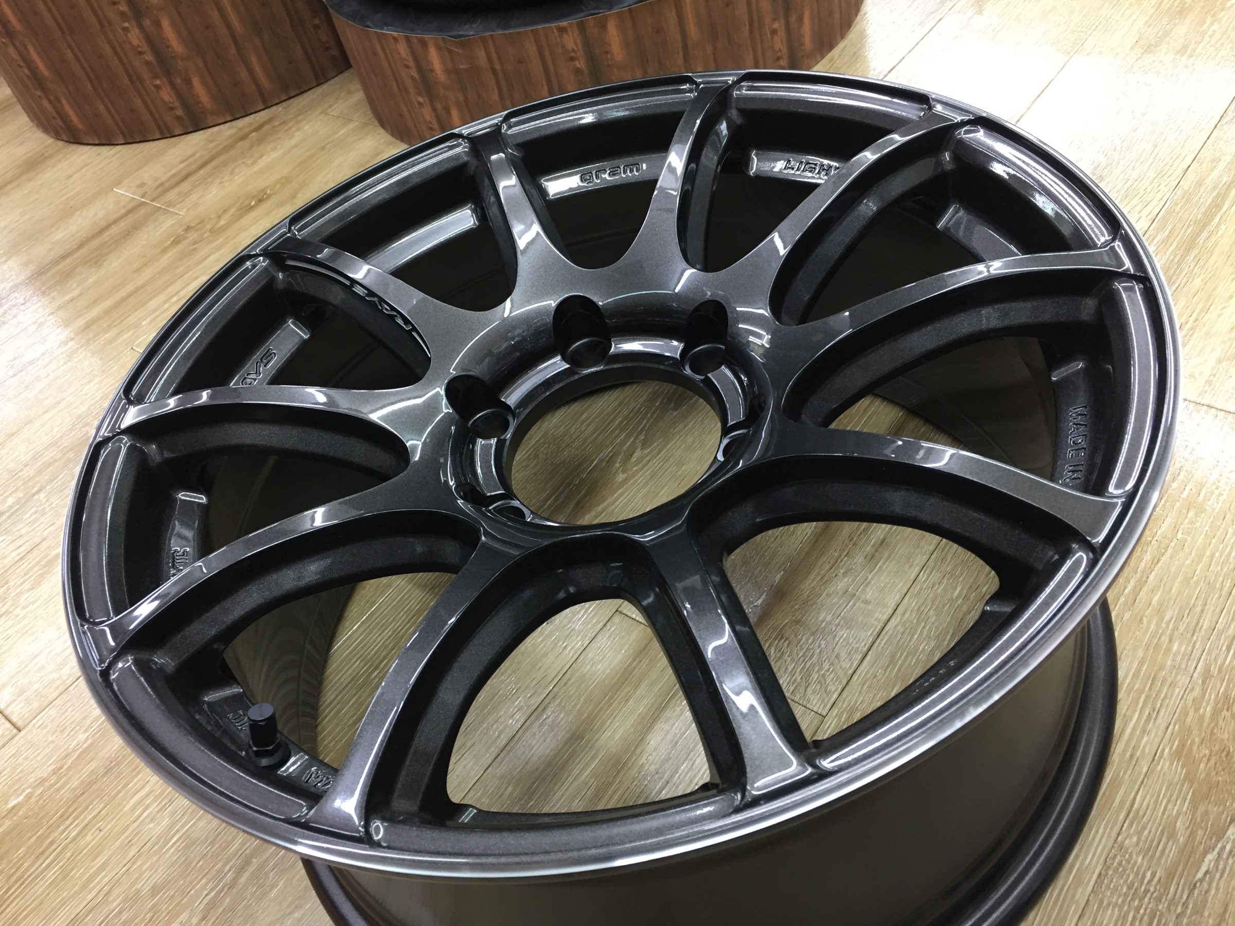 最終値下】RAYS gram LIGHTS コンチネンタルタイヤ 走行少