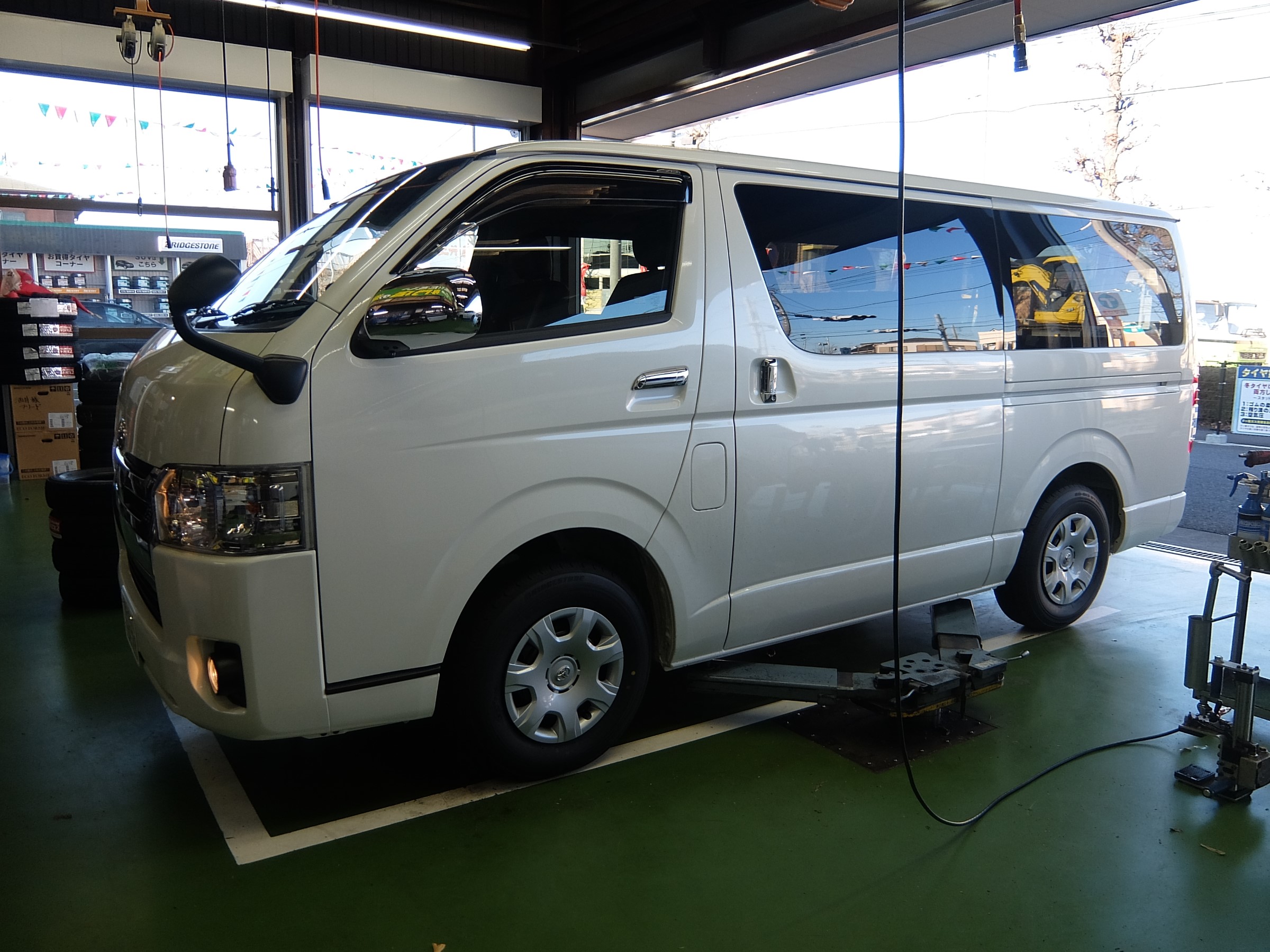 トヨタ・ハイエース】 ローダウン！ | トヨタ ハイエース その他