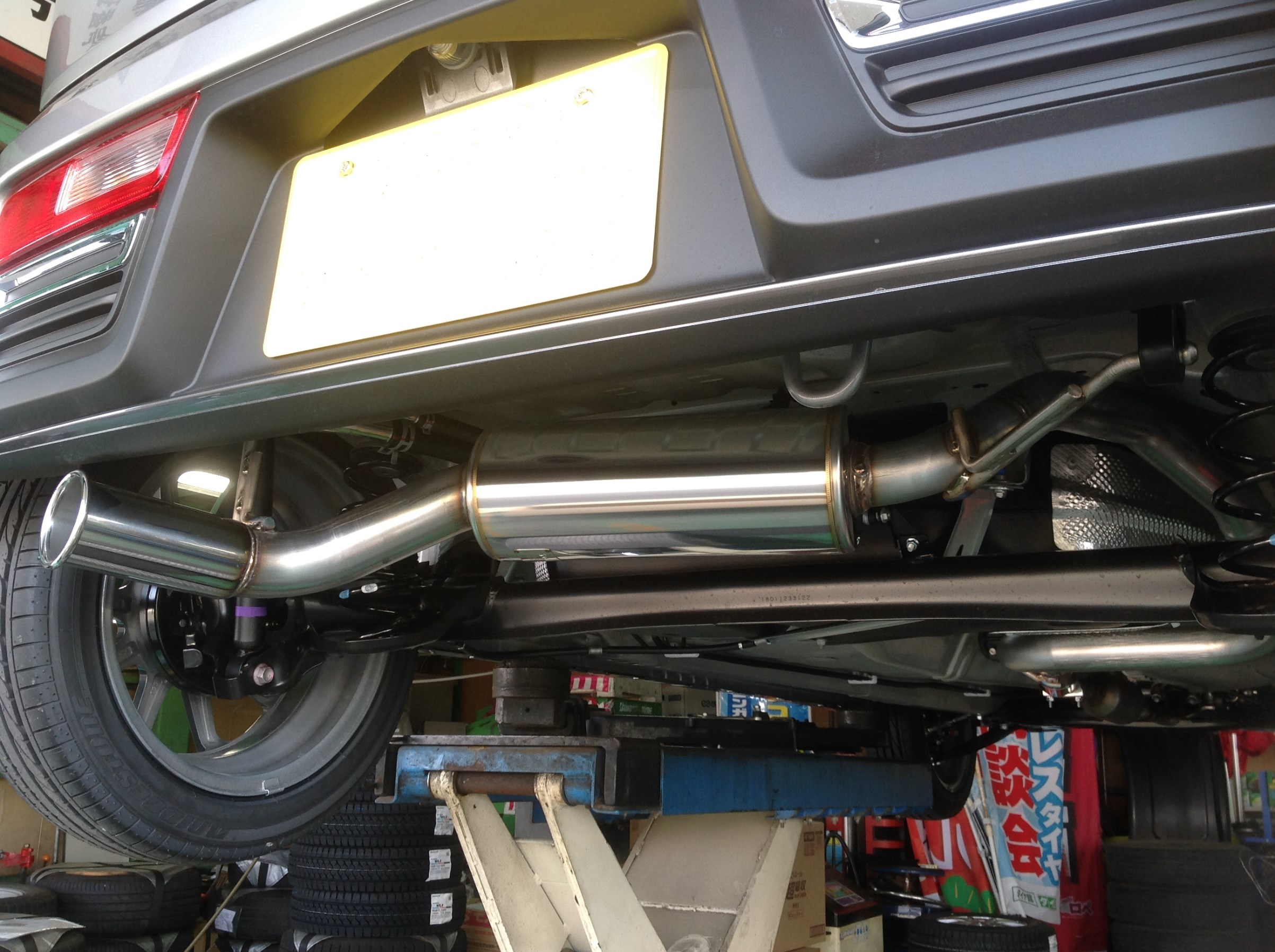 当店5本目 Ha36s型 現行アルトワークスのマフラー交換 スズキ アルトワークス その他 パーツ取付 各種用品取付 技術サービスブログ タイヤ館 鎌ヶ谷 千葉県のタイヤ カー用品ショップ タイヤからはじまる トータルカーメンテナンス タイヤ館グループ