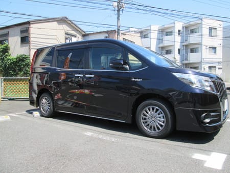 エスクァイア TRD スポルティーボサスペンションキット