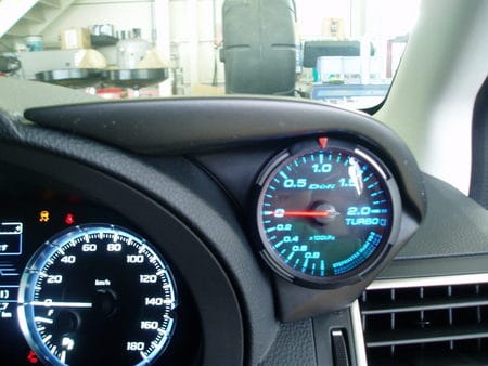 新車レヴォーグpart2 ブーストメーター取付 サービス事例 タイヤ館 水沢 タイヤからはじまる トータルカーメンテナンス タイヤ館グループ
