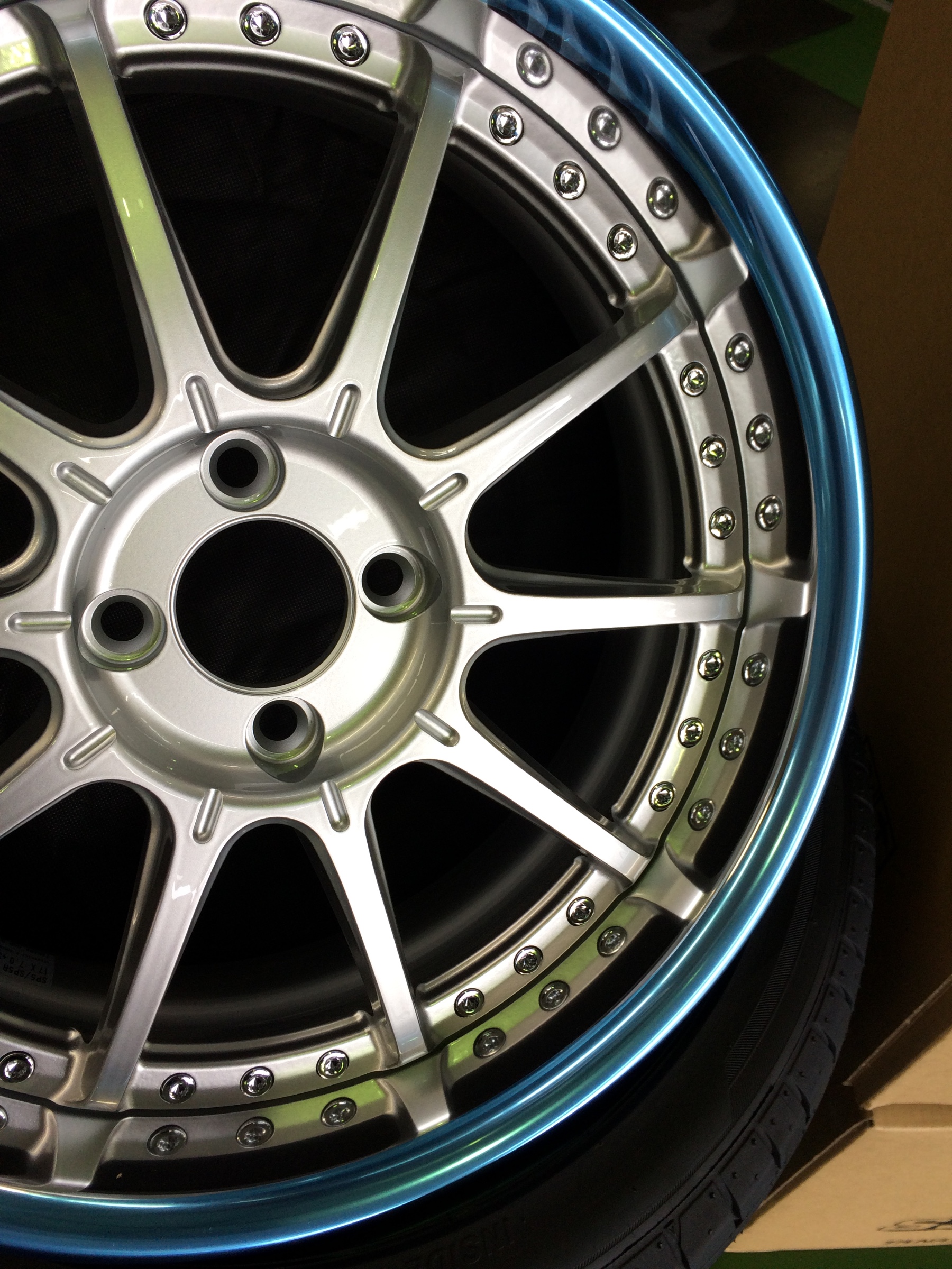 FIT にホイールセット取り付け☆ | 店舗おススメ情報 | タイヤ館 高津