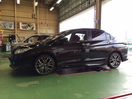 ホンダ グレイス にダウンサス組みます ホンダ グレイス パーツ取付 サスペンション取付 スタッフ日記 作業編 タイヤ館 松江南 タイヤからはじまる トータルカーメンテナンス タイヤ館グループ