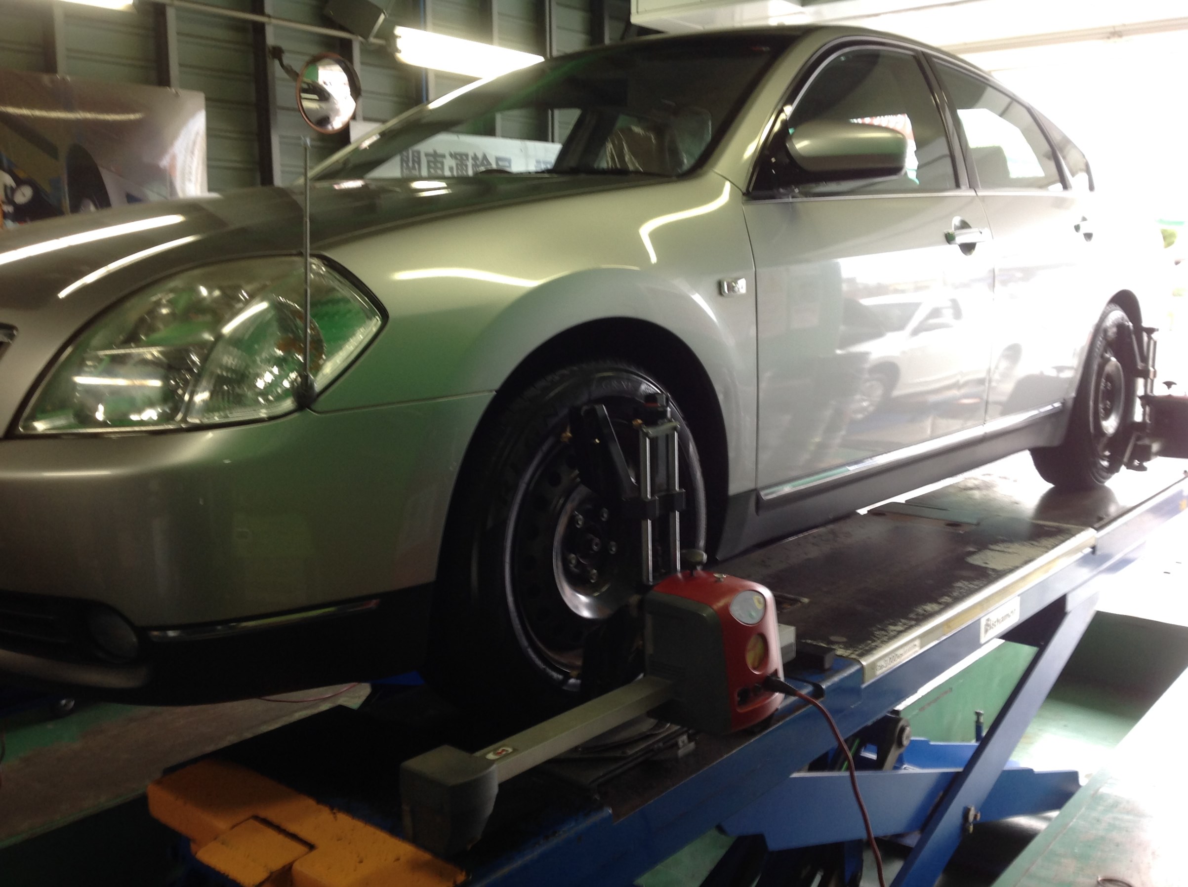 ティアナ タイヤ交換 日産 ティアナ サービス事例 タイヤ館 勝田台 千葉県のタイヤ カー用品ショップ タイヤからはじまる トータルカーメンテナンス タイヤ館グループ