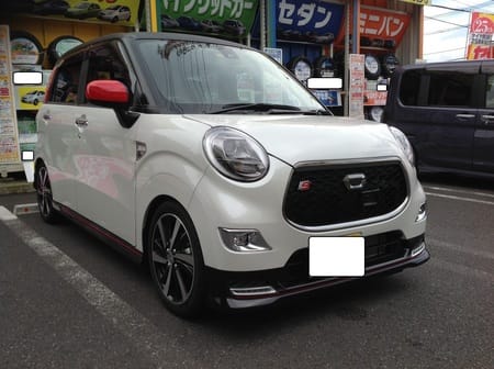 ダイハツ キャストスポーツ オイル交換 ダイハツ キャスト スポーツ メンテナンス商品 オイル関連 エンジンオイル交換 サービス事例 タイヤ館 綾瀬 神奈川県のタイヤ カー用品ショップ タイヤからはじまる トータルカーメンテナンス タイヤ館グループ