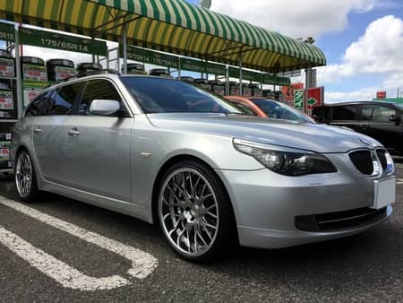 BMW ５シリーズ・525iツーリング（E61）】20インチへインチアップです