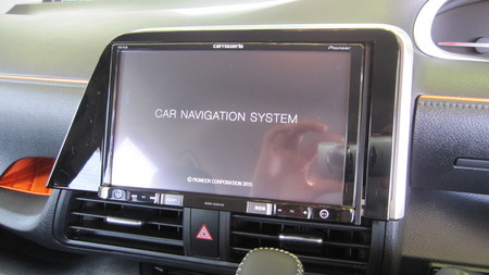 新型シエンタに８インチナビ装着です トヨタ シエンタ Av ナビ機器 カー用品取付 Av商品取付 サービス事例 タイヤ館 奈良 奈良県のタイヤ カー用品ショップ タイヤからはじまる トータルカーメンテナンス タイヤ館グループ